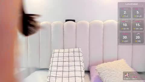 Mia online show from 02.21.25