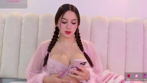 Mia online show from 02.10.26