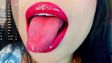 Mia online show from 11.10.25