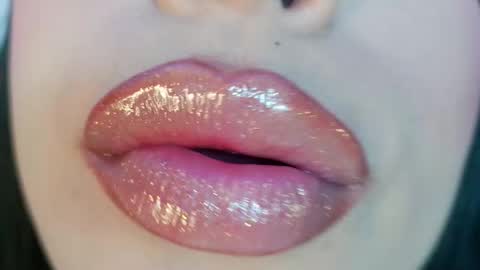 Mia online show from 03.07.26