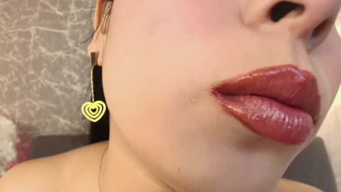 Mia Roux online show from 01.21.25