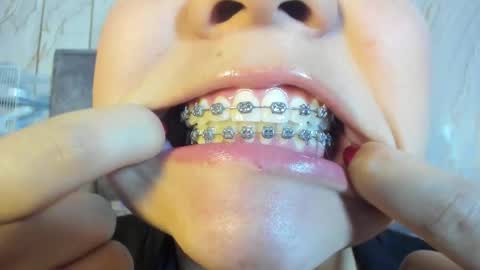 Snapshot of mia_roux13 chatting on 01.12.26 Mia Roux online show from 01.12.26