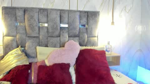 Snapshot of mia_roux13 chatting on 02.06.26 Mia Roux online show from 02.06.26