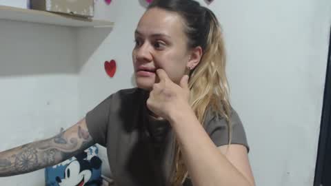 Snapshot of mia_sepulveda chatting on 12.04.24 Mia Sepulveda online show from 12.04.24