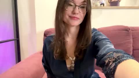 Mia online show from 09.30.25