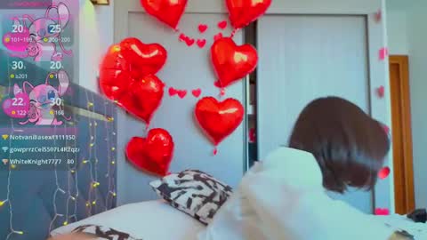 Mia online show from 02.17.25