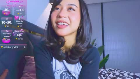 Mia online show from 10.23.25