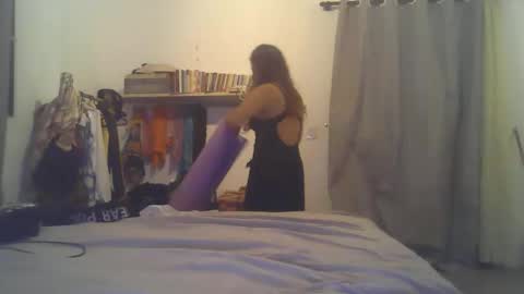 Mia online show from 03.24.26