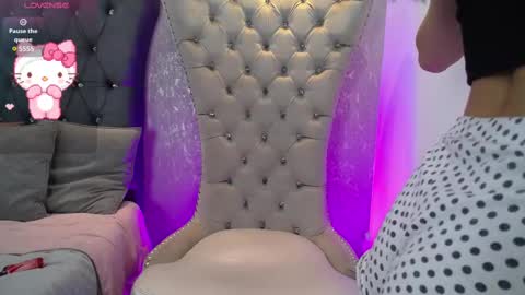 Snapshot of mia_suki chatting on 09.27.25 Mia online show from 09.27.25