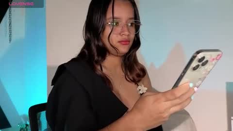 mia_sweetdc online show from 04.15.26