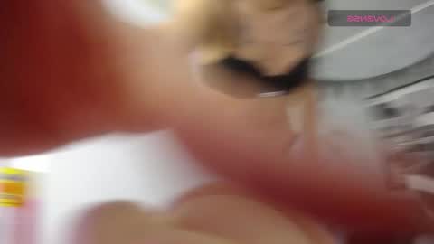 Snapshot of mia_swift_ch chatting on 12.13.25 mia_swift_ch online show from 12.13.25