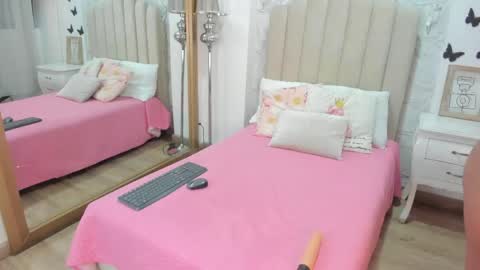 mia_tentacion__ online show from 05.04.26