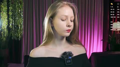 Mia online show from 12.05.25