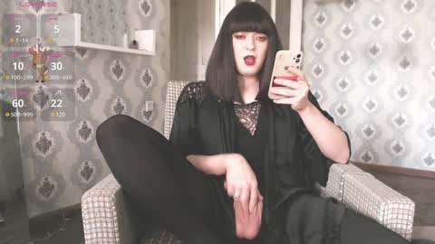 mia_wallase online show from 01.09.25