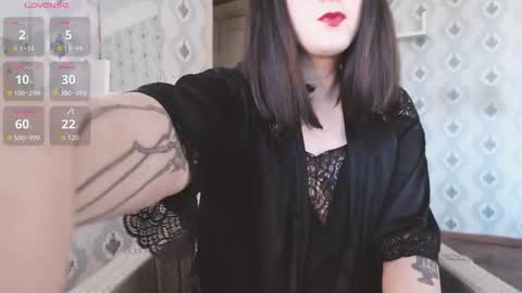 mia_wallase online show from 09.21.25