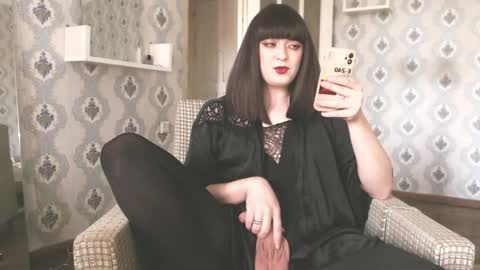 mia_wallase online show from 04.19.26