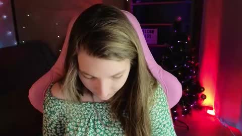 Snapshot of mia_weawer chatting on 01.06.26 Mia online show from 01.06.26