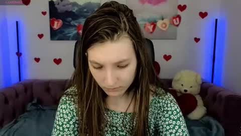 Snapshot of mia_weawer chatting on 02.14.26 Mia online show from 02.14.26