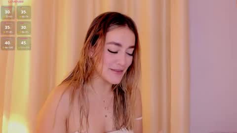 Mia White  online show from 02.21.26