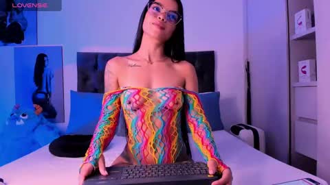    online show from 01.08.25