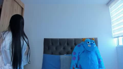    online show from 11.02.25