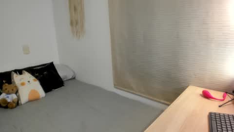 Snapshot of mia_xgray chatting on 01.31.25 Mia   online show from 01.31.25