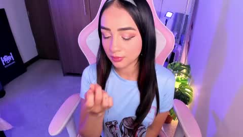 mia  nicolle online show from 04.16.26