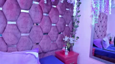 miaa_davis_ online show from 12.20.25