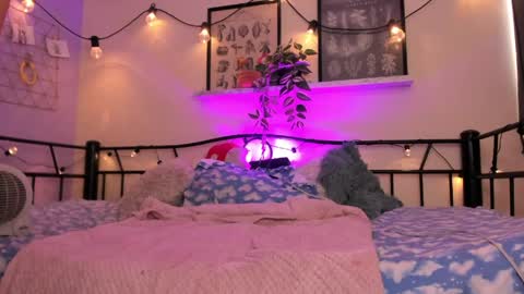 Miaa online show from 04.14.26