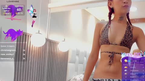 Snapshot of miaa_sofiaa chatting on 02.04.25 mia sofia online show from 02.04.25