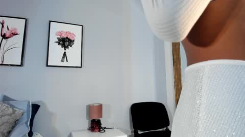 Snapshot of miaa_z chatting on 05.27.26 Miaa online show from 05.27.26