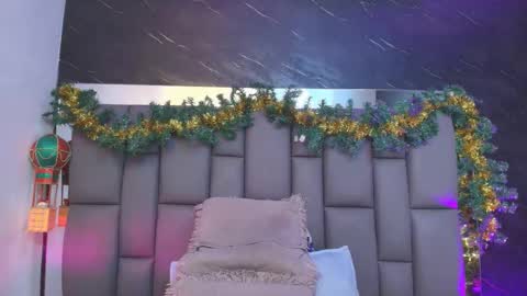 Mia online show from 12.02.25