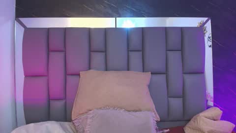 Mia online show from 02.25.26