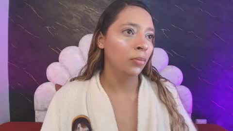 Mia online show from 04.10.26