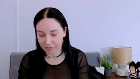 Mia online show from 04.09.26