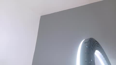 miaanderson__ online show from 01.08.26