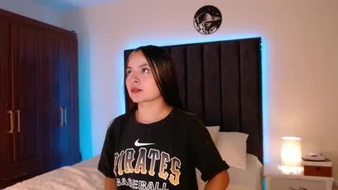 miaandnaty1 online show from 09.25.25