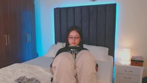 miaandnaty1 online show from 02.24.26