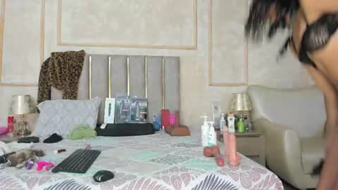 Miaasummer online show from 06.24.26