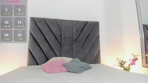 miaatorres_ online show from 07.18.26