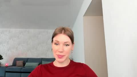 Snapshot of miababy14 chatting on 05.05.26 Mia online show from 05.05.26