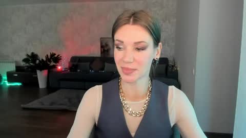Snapshot of miababy14 chatting on 06.02.26 Mia online show from 06.02.26