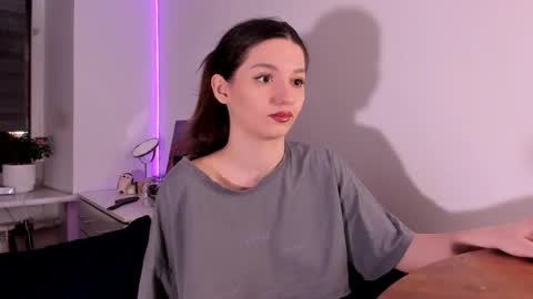 mia online show from 04.02.26