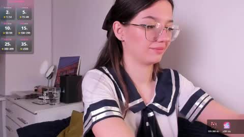 Snapshot of miabellee_ chatting on 04.18.26 mia online show from 04.18.26