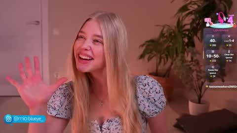 Snapshot of miablueye chatting on 11.14.25 miablueye online show from 11.14.25