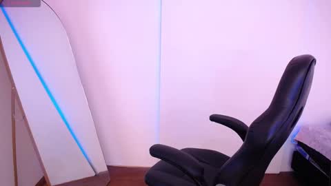 Mia Blum online show from 02.03.26