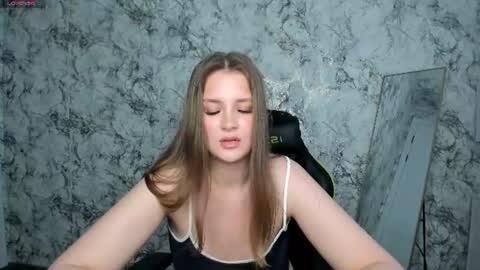 Mia online show from 06.17.26