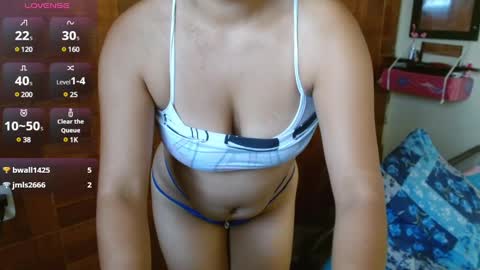 Snapshot of miabrunette23 chatting on 02.07.25 MIA online show from 02.07.25