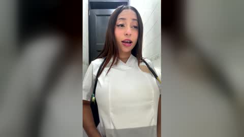 Mia Camille online show from 05.09.26