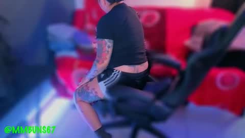 Mia online show from 12.02.25